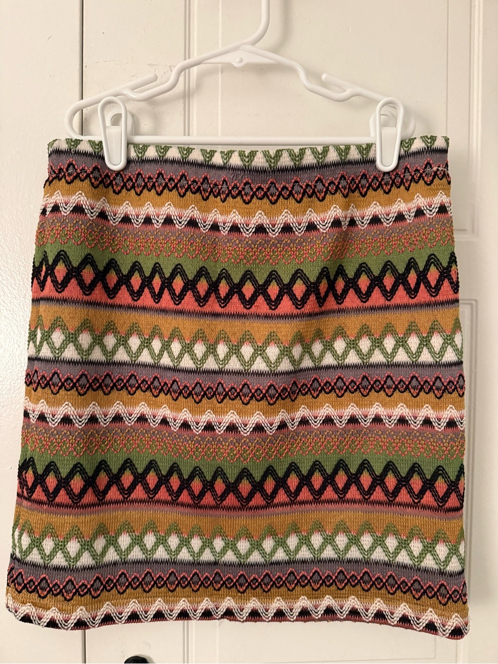 Multicolor Patterned Knit Mini Skirt - Women's size large